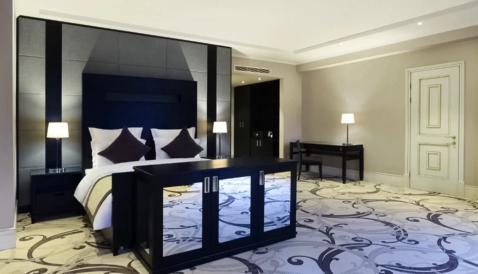 هتل آمباسادوری تفلیس